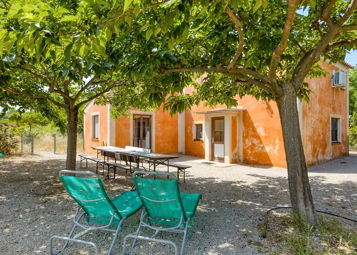 Maison Orange Hébergement de vacances Aspiran